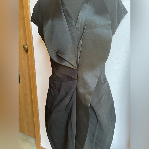 Givenchy Black midi dress - Picture 3 of 12